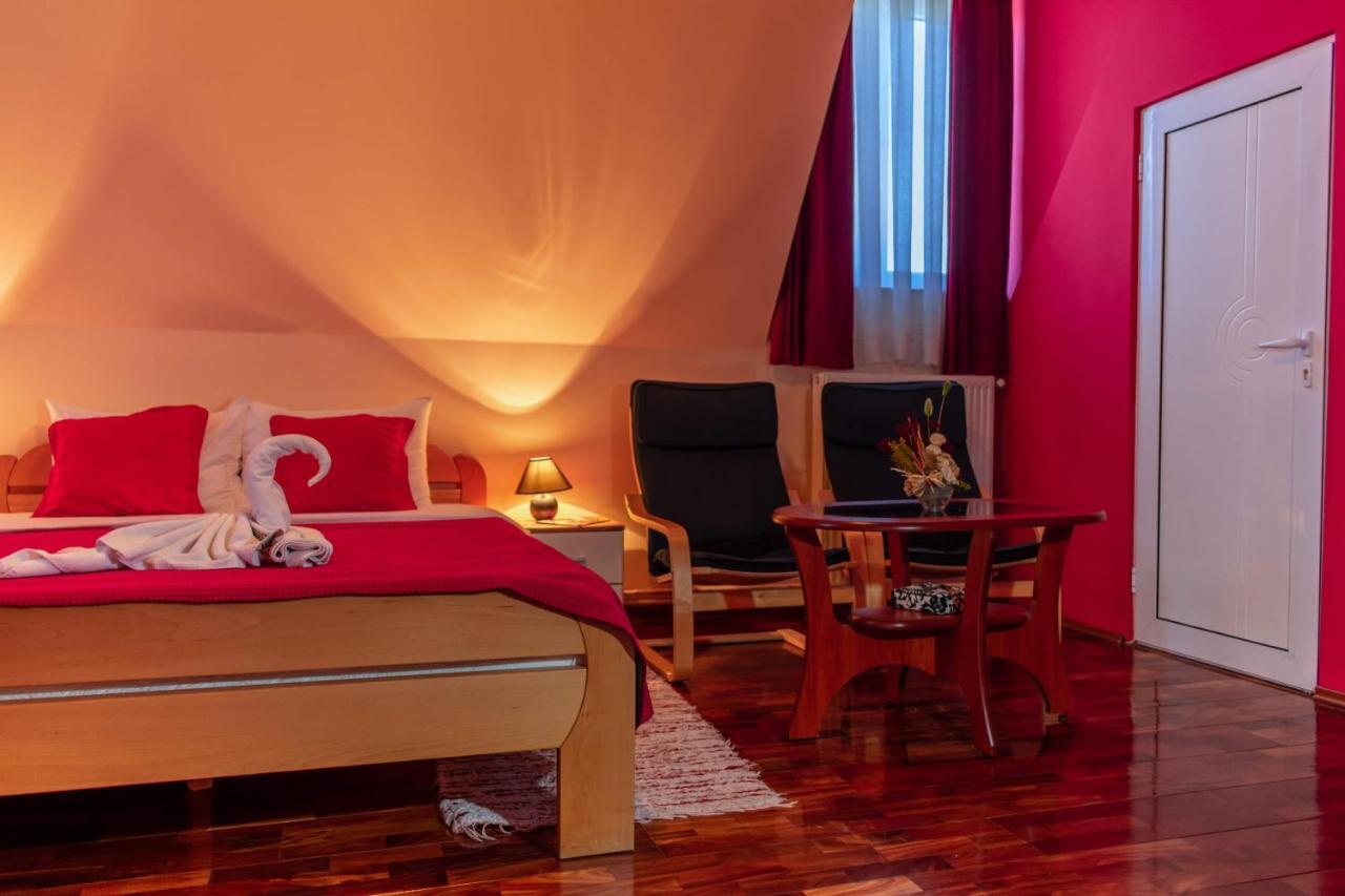 Garni Hotel Lama Kragujevac Buitenkant foto