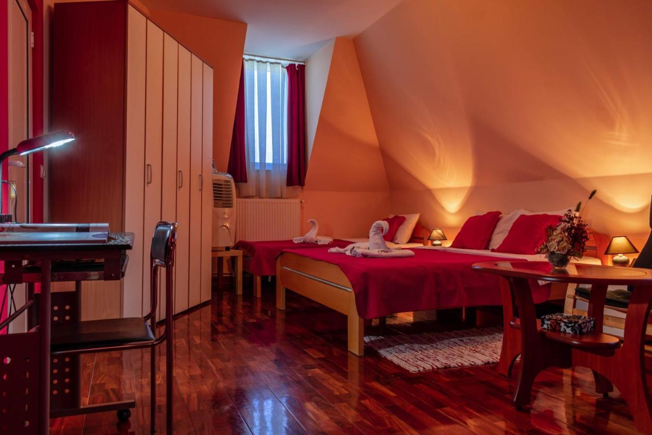 Garni Hotel Lama Kragujevac Buitenkant foto